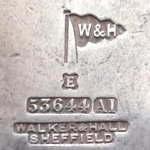 Walker & Hall silverplate mark uppercase 'E', flag type C, contour type 1 1954