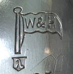 Walker & Hall silverplate mark 'lambda', flag type A, shield type 3