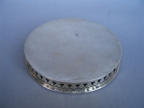 Italian silver coaster (Genoa, 1822)