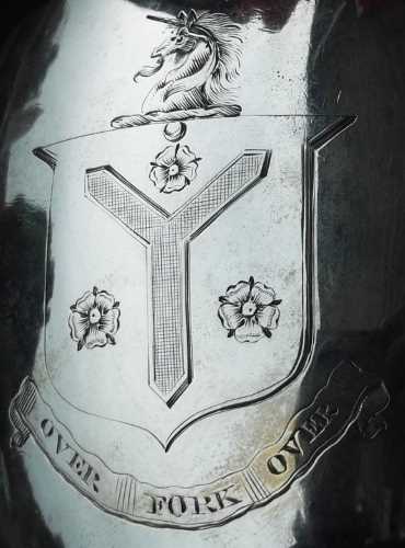 family crest: CONYNGHAM