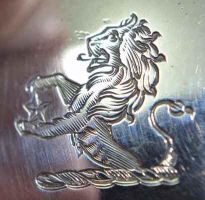 family crest: DILLON