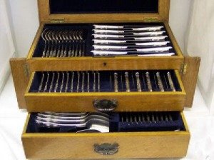 silver canteen: Carrington & co 1910