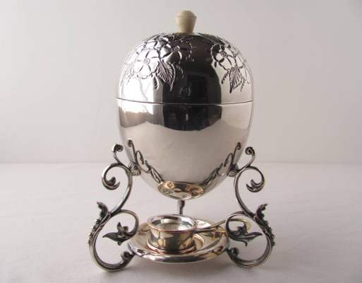 ovoid egg boiler with spirit lamp