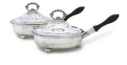 two entre dishes with detachable horizontal side handle
