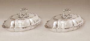 couple of oval entre dish