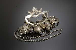 24 elements silver female ornament, Bahia, 19th century 24 elements silver female ornament, Bahia, 19th century