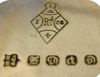 Silverplate mark of MARTIN HALL & CO Silverplate mark of MARTIN HALL & CO
