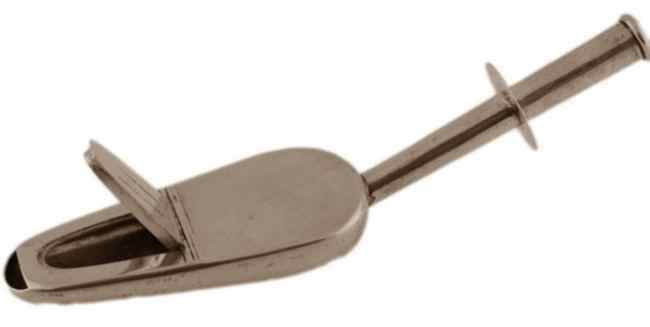 silver medicine spoon: London 1828