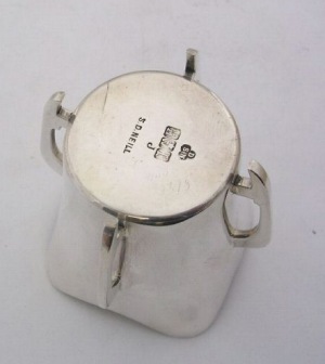 Sharman D. Neill, Dublin antique silver mether cup or christening mug