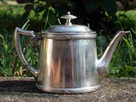 A high-quality silver-plated (Alpacca-Silber I) teapot, issued by BMF Arthur Krupp between 1909 and 1927