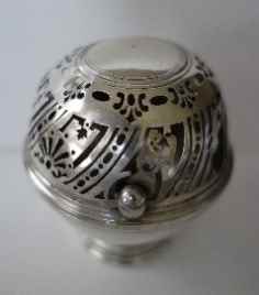 silver sponge box