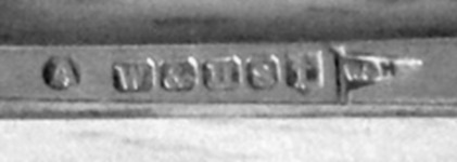 Walker & Hall silverplate mark Gothic lowercase 't', flag type B, shield type 2