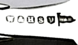 Walker & Hall silverplate mark 'nu', flag type A, shield type 2