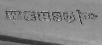 Walker & Hall silverplate mark 'phi', flag type A, shield type 2