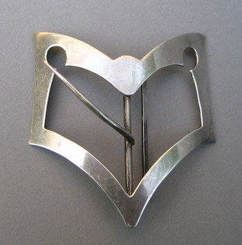 silver buckle: London 1910, maker SJ