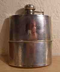 hip flask China Trade period