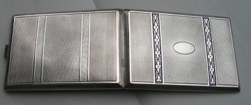 Art Deco silver and enamel cigarette case: guilloch engraving and blue enamel decoration