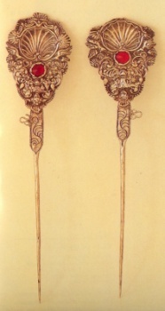 pair of silver topos pair of silver topos