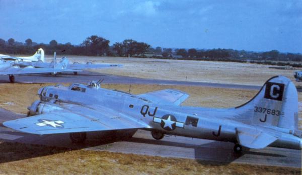 B-17G off 388 BG at Knettishall - Suffolk - 1944