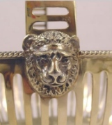 cestino traforato con manico